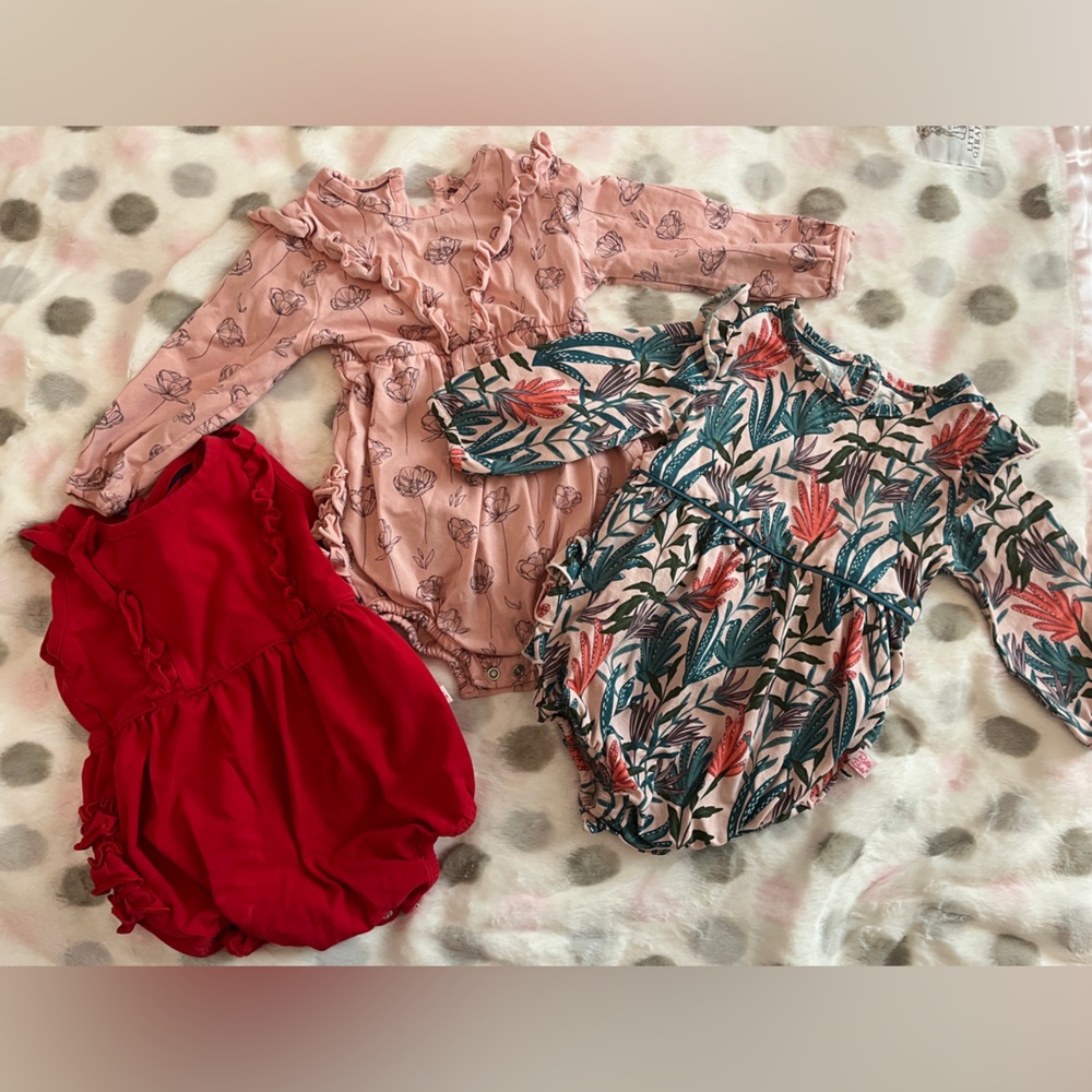 Ruffle Butts Knit Flutter Bubble Romper size 6-12 months